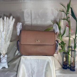 Treasure 22 PU Almond