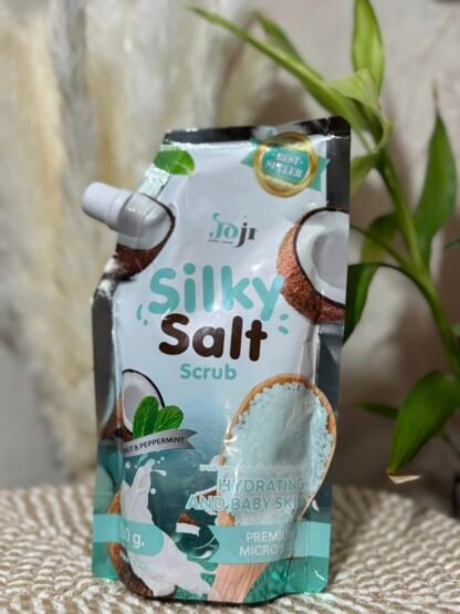 Silky Salt Scrub Coconut & Peppermint